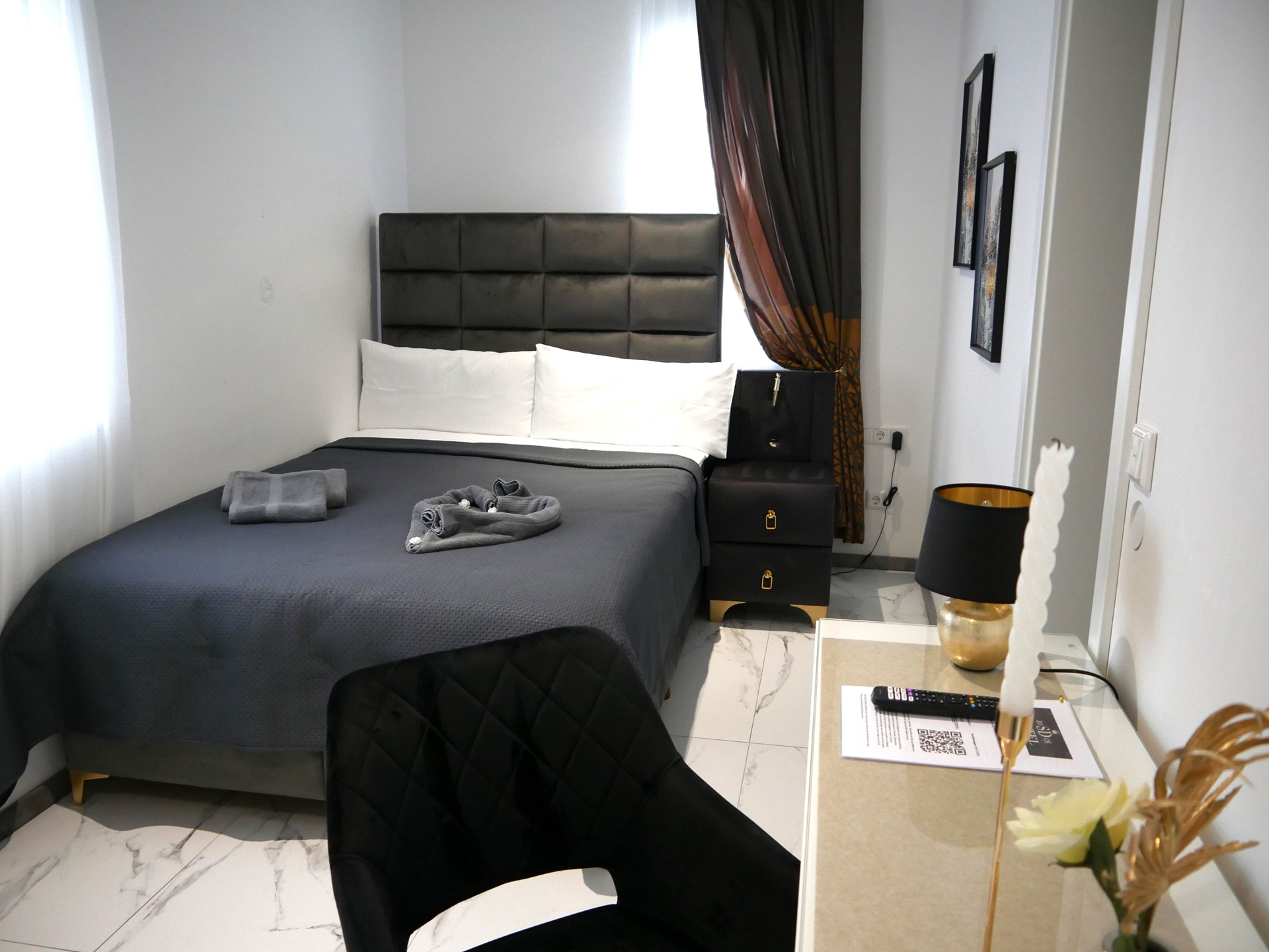 sd hotel zimmer4 bett